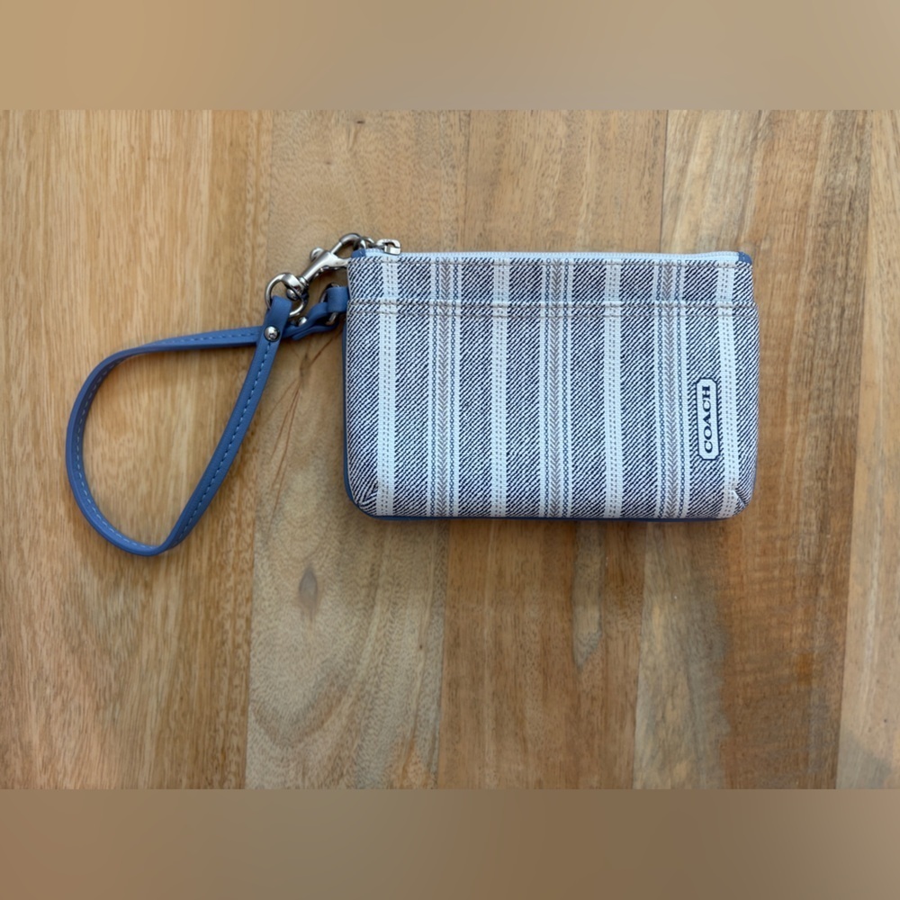 Coach Womens Legacy Weekend Ticking Striped Wristlet Clutch Wallet Blue White OS